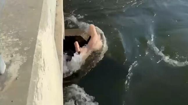 Kalifornia: Dramat w kanale wodnym. Zwłoki okazały się dmuchaną lalką